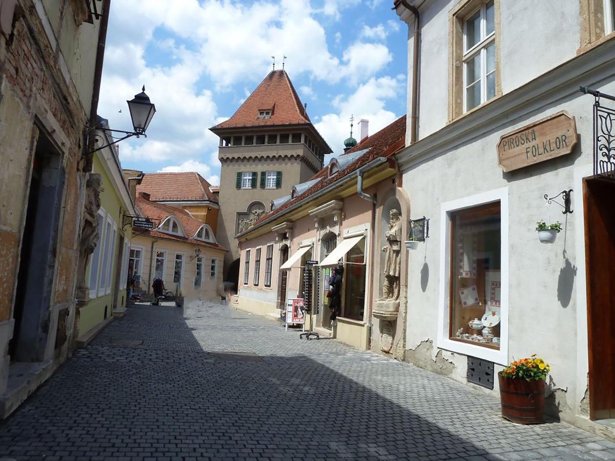Hosoek Tornya Apartman Кёсег Экстерьер фото